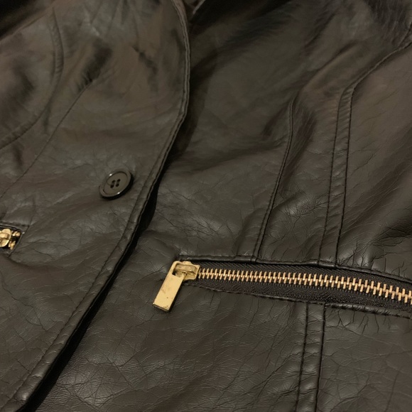 Leather jacket - Picture 2 of 3